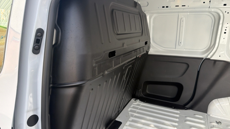 Peugeot Partner Standard Diesel 1.5 BlueHDi 130 Professional Van EAT8